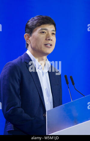 ---- Robin Li Yanhong, Vorsitzender und CEO von Baidu Inc., liefert eine Rede während der 2018 Welt der künstlichen Intelligenz Konferenz (WAIC) in Shangha Stockfoto