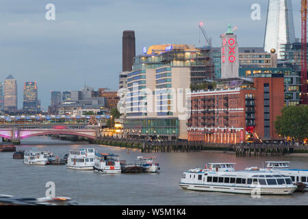 Oxo Tower Wharf auf der South Bank der Themse Stockfoto