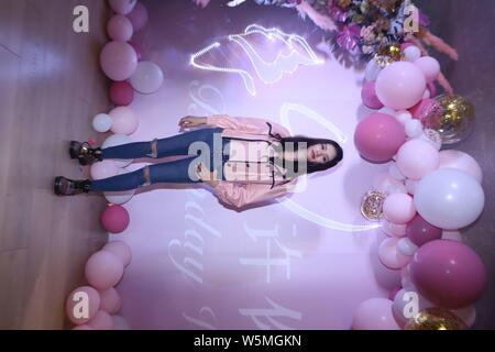 Chinesische Schauspielerin Jelly Lin oder Lin Yun besucht eine Geburtstagsfeier in Shanghai, China, 13. April 2019. Stockfoto