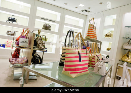 Palm Beach Florida, Worth Avenue, Saks Fifth 5th Avenue, gehoben, Mode, trendy, Luxus, modisch, hochwertig, Kaufhaus, Shopping Shopper Shopper Stockfoto