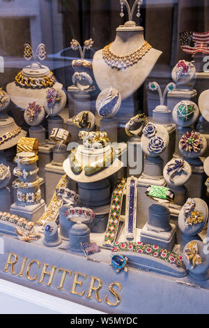 Palm Beach Florida, Worth Avenue, Richters, Juweliere, Schmuck, Schmuck, Geschäft, Fenster, gehoben, Luxus, Shopping Shopper Shopper Shop Geschäfte Markt Märkte ma Stockfoto