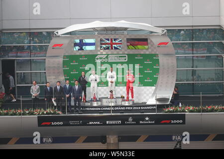 Finnische Rennfahrer Valtteri Bottas von Mercedes, der britische Rennfahrer Lewis Hamilton der Mercedes-AMG PETRONAS Motorsport, und deutsche Rennfahrer Stockfoto