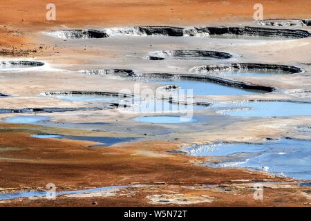 Seltun, Seltun, heiße Quellen und Schlammtöpfe, Geothermie, Krysuvik hohe Temperatur, Krisuvik, Reykjanes Halbinsel, in der Nähe von Reykjavik, Island Stockfoto