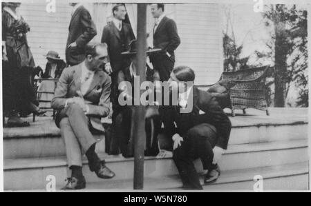 Franklin D. Roosevelt, einer informellen Gruppe Schuß Dutchess County, New York Stockfoto