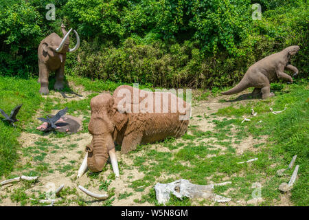 Marsh megafauna Diorama bei Big Bone Lick State Historic Site, Kentucky, USA 08/15 Stockfoto