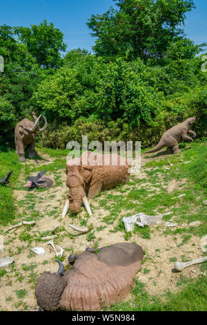 Marsh megafauna Diorama bei Big Bone Lick State Historic Site, Kentucky, USA 08/15 Stockfoto