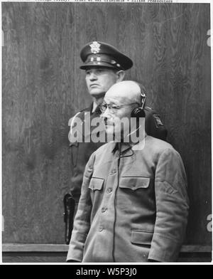 Die japanischen Kriegsverbrechen. Manila; Umfang und Inhalt: Tojo zum Tod von Chief Justice Sir William Webb (Australien) (nicht gezeigt) Präsident der Internationalen Militär Tribunal hängenden Lesen für den Fernen Osten verurteilt. Tojo, Alter 64, wurde der ehemalige General, Premier und Kriegsminister von Dezember 1941 bis Juli 1944. Tokio. 11/24/48. Stockfoto