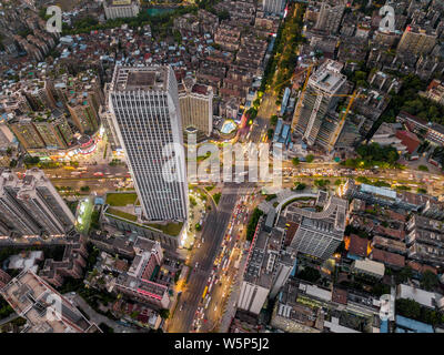 ---- Ein luftbild von Clustern von Gebäuden und Häusern in Guangzhou City, die südchinesische Provinz Guangdong, 19. Oktober 2017. Stockfoto