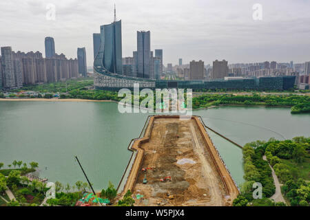 Luftaufnahme des counstruction Website von Swan Lake Tunnel in Hefei, Provinz Anhui, China 27. April 2019. Stockfoto