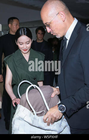 Chinesische Schauspielerin Faye Yu Yu Feihong oder besucht eine Werbeveranstaltung für Bottega Veneta in Shanghai, China, 9. Mai 2019. Stockfoto