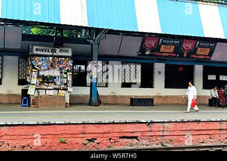 Mahim Junction Railway Station Road Mumbai Maharashtra Indien Asien Stockfoto