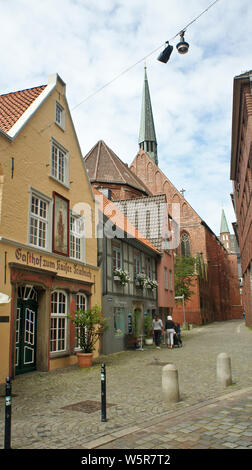 Bremen, Deutschland - 07. 23. 2015 - Blick auf mittelalterliche Straße Schnoor mit Fachwerkhäusern im Zentrum der Hansestadt, schöne Stockfoto