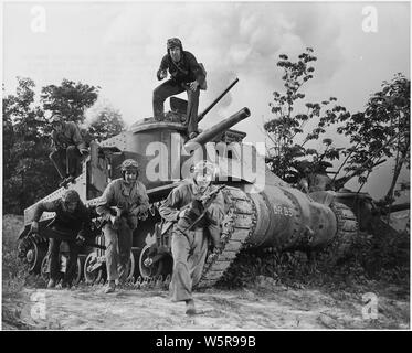 M-3 Tank cew Mitglieder in Ausbildung bei Fort Knox, Ky., umfangreiche Praxis in jede Situation, die auf dem Schlachtfeld entstehen können. Stockfoto