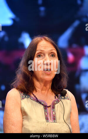 Deutsch Autor Jane Hawking, die erste Frau von spät Physiker und Autor Stephen Hawking, spricht während einer Werbeveranstaltung für ihre Tochter Lucy Hawk Stockfoto