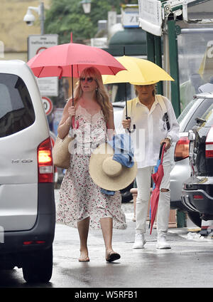 Portofino, Ita. 28. Juli 2019. Rod Stewart und Penny Lancaster im Urlaub in Portofino Credit: Unabhängige Fotoagentur/Alamy leben Nachrichten Stockfoto