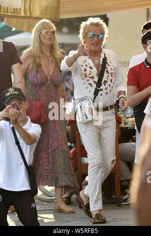 Portofino, Ita. 28. Juli 2019. Rod Stewart und Penny Lancaster im Urlaub in Portofino Credit: Unabhängige Fotoagentur/Alamy leben Nachrichten Stockfoto