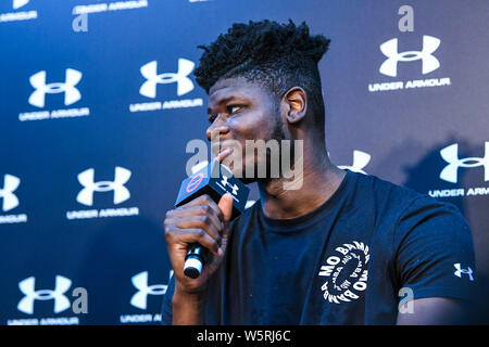 NBA-Star Mohamed Bamba der Orlando Magic, besucht eine Pressekonferenz für die 2019 Unter Rüstung Basketball Asien Tour in Shanghai, China, 29. Juni 2019. Stockfoto