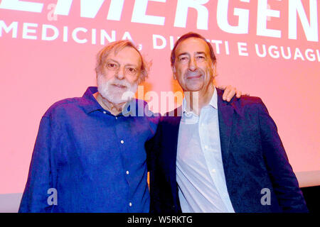 Bürgermeister von Mailand Giuseppe Sala nimmt an einer Sitzung im Teatro Dal Verme in Mailand, Italien, zum 25-jährigen Jubiläum des Notfall-, eine humanitäre NRO, die kostenlose medizinische Versorgung für die Opfer von Krieg und Armut. Mit: Giuseppe Sala, Gino Strada Wo: Mailand, Lombardei, Italien Wann: 29 Jun 2019 Credit: IPA/WENN.com ** Nur für die Veröffentlichung in Großbritannien, den USA, Deutschland, Österreich, Schweiz ** verfügbar Stockfoto