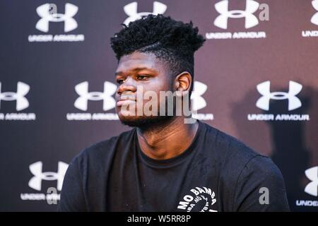 NBA-Star Mohamed Bamba der Orlando Magic, besucht eine Pressekonferenz für die 2019 Unter Rüstung Basketball Asien Tour in Shanghai, China, 29. Juni 2019. Stockfoto