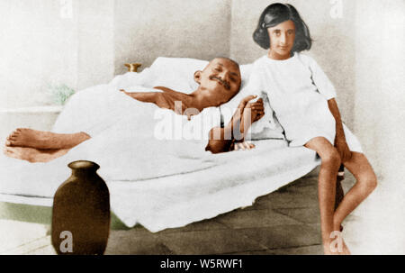 Mahatma Gandhi mit jungen Indira Gandhi bei schnellen Delhi Indien Asien September 1924 Stockfoto