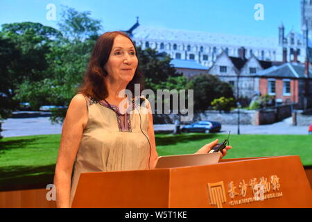 Deutsch Autor Jane Hawking, die erste Frau von spät Physiker und Autor Stephen Hawking, spricht während einer Werbeveranstaltung für ihre Tochter Lucy Hawk Stockfoto