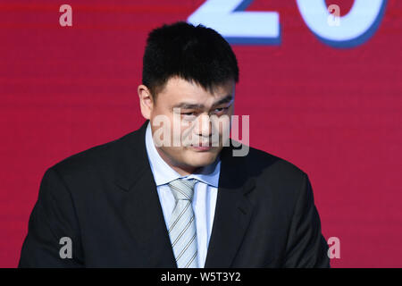 Chinesischen Basketballstar Yao Ming, Vorsitzender der chinesischen Basketball-Liga im Ruhestand, besucht die CBA-Entwurf 2019 in Shanghai, China, 29. Juli 2019. Stockfoto