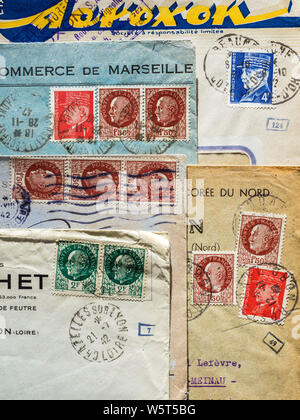 Französische Kriegszeiten Umschläge mit Petain Briefmarken - Frankreich. Stockfoto