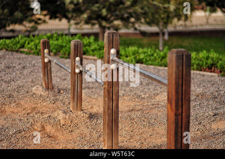 Outdor gym training Bard im städtischen Park von Maspalomas, Gran Canaria Stockfoto