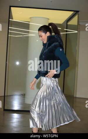 Koreanische Schauspielerin und Model Kim Soo-hyun, auch bekannt als Claudia Kim, besucht eine Werbeveranstaltung für Fusalp in Seoul, Südkorea, 3. Dezember 2018. Stockfoto