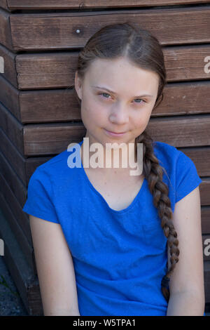 Schwedische Umweltaktivist Greta Thunberg, Alter 16, protestieren vor dem Schwedischen Parlament in Stockholm über die Notwendigkeit, unverzüglich Maßnahmen zu c Stockfoto