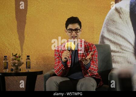 Indischen Schauspieler Aamir Khan besucht einen Film salon Veranstaltung in Peking, China, 25. Dezember 2018. Stockfoto