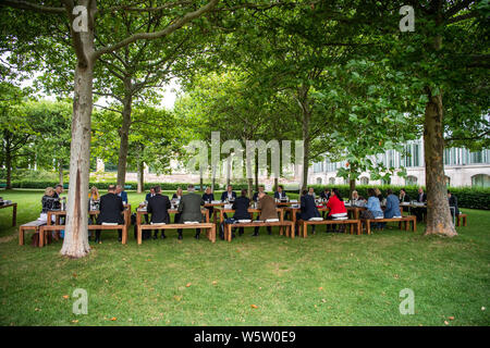 München, Deutschland. 30. Juli, 2019. Der bayerische Minister sitzen in der Kabinettssitzung im Hofgarten. Im Mittelpunkt der Gespräche ist Bayerische Klimapolitik. Credit: Lino Mirgeler/dpa/Alamy leben Nachrichten Stockfoto