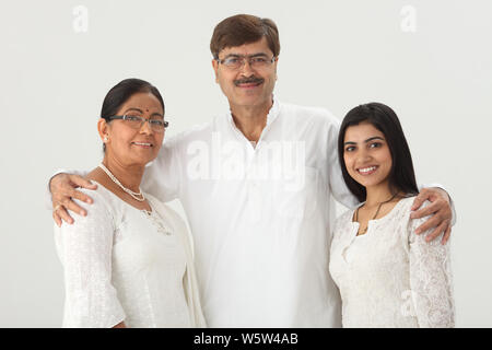 Porträt einer Familie lächelnd Stockfoto