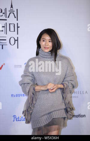 Koreanische Schauspielerin Ye Ji-won stellt während der Eröffnungsfeier für 3. das französische Kino Tour in Seoul, Südkorea, 15. November 2018. Stockfoto