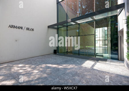 Italien, Lombardei, Mailand, Via Bergognone Straße, Armani Silos ist ein Mode Kunst Museum, Eingang Stockfoto