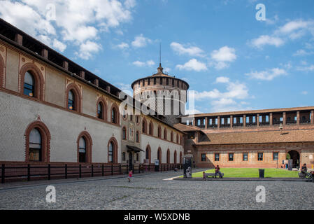 Mailand, Italien; Juli 2019: Innenansicht des Castello Sforzesco in Mailand Stockfoto