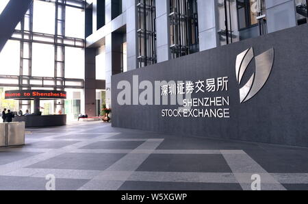 ---- Blick von der Shenzhen Stock Exchange in Shenzhen, der südchinesischen Provinz Guangdong, 28. April 2018. Die Shenzhen Stock Exchange hat broug Stockfoto