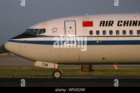 ---- Eine Boeing 737-800 Flugzeug von Air China Taxis an der Beijing Capital International Flughafen in Peking, China, 29. August 2018. Als erste Stockfoto
