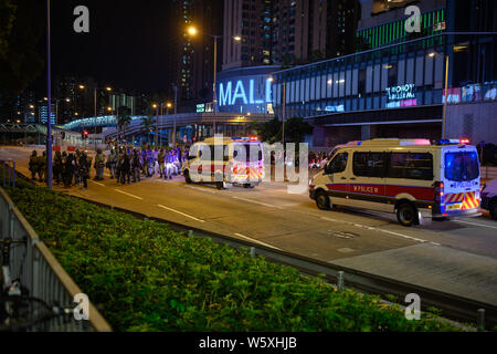 Yuen Long, Hong Kong - 27. Juli 2019: Weil der Gangster Angriff Bürger am Bahnhof am 21. Juli Protest in Yuen Long Protest gegen Th Stockfoto