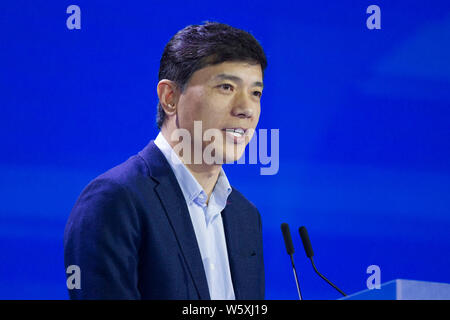 ---- Robin Li Yanhong, Vorsitzender und CEO von Baidu Inc., liefert eine Rede während der 2018 Welt der künstlichen Intelligenz Konferenz (WAIC) in Shangha Stockfoto