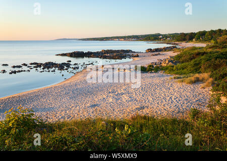 Abendlicht auf Strand, Allinge Sandkaas, Bornholm, Ostsee, Dänemark, Europa Stockfoto