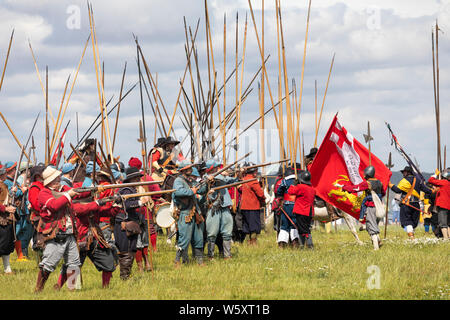 English Civil war Society - die Schlacht von Marlborough Nachstellung auf Marlborough Common, Wiltshire, England, UK Stockfoto