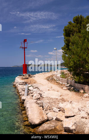 Hafeneinfahrt Marker bei razanj an der kroatischen Adriaküste Stockfoto