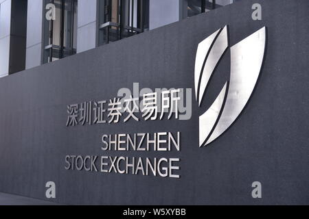 ---- Blick von der Shenzhen Stock Exchange in Shenzhen, der südchinesischen Provinz Guangdong, 28. April 2018. Die Shenzhen Stock Exchange hat broug Stockfoto