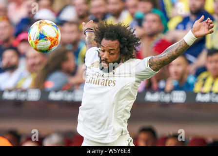 München, Deutschland. 30. Juli, 2019. MARCELO Real Madrid 12 Antriebe, Steuerungen, die Kugel, Action, full-size, Single Action, Einzelaktion, mit Kugel, vollen Körper, ganze Zahl, Ausschnitt, einzelne Schüsse, Kugel Behandlung, Pick-up, Schneidwerk, Ausschneiden Einzelaktion, REAL MADRID - TOTTENHAM HOTSPURS AUDI CUP 2019, A l l i a n z a r e n ein München, 30. Juli 2019 Saison 2019/2020, Kredit: Peter Schatz/Alamy leben Nachrichten Stockfoto