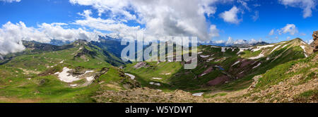 Ein Südwesten Blick aus dem Spitzmeilen in Richtung Glarnerland (Glarus). Stockfoto