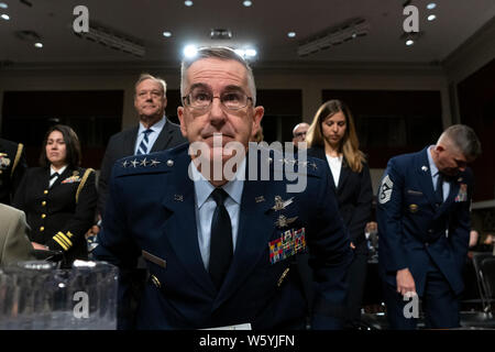 Air Force General John Hyten, der stellvertretende Vorsitzende des Generalstabs zu werden nominiert ist, kommt die Kommission des US-Senats über bewaffnete Dienste für seine Anhörung auf dem Capitol Hill in Washington, DC, USA am 30. Juli 2019. Credit: Stefani Reynolds/CNP/MediaPunch Stockfoto