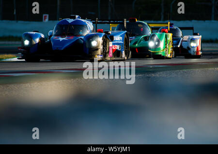 20. Juli 2019, Circuit de Barcelona, Barcelona, Spanien; ELMS - 4 Stunden von Barcelona Motor Racing; Esteban Garcia und David Droux des Realteam Racing LMP3 Team führt von Paul Scheuschner, Sam Dejonghe der Europol LMP3-Team und Ryan Cullen, Alex Brundle und William Owen der Vereinigten Autosports LMP2-Team während der 4 Stunden von Barcelona Pablo Guillen/Alamy Stockfoto