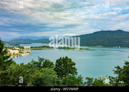 Pörtschach am Wörther See: Wörthersee, Blick von der hohen Gloriette, Pörtschach, Maria Wörth, Aussichtsturm Pyramidenkogel, Karawanken Stockfoto