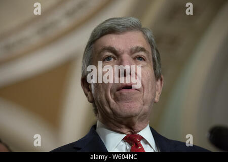 Washington DC, USA. 30. Juli 2019. Us-Senator Roy Blunt (Republikaner von Missouri) spricht auf einer Pressekonferenz im Anschluss an die wöchentliche Politik Mittagessen auf dem Capitol Hill in Washington, DC, USA am 30. Juli 2019. Credit: Stefani Reynolds/CNP/ZUMA Draht/Alamy leben Nachrichten Stockfoto